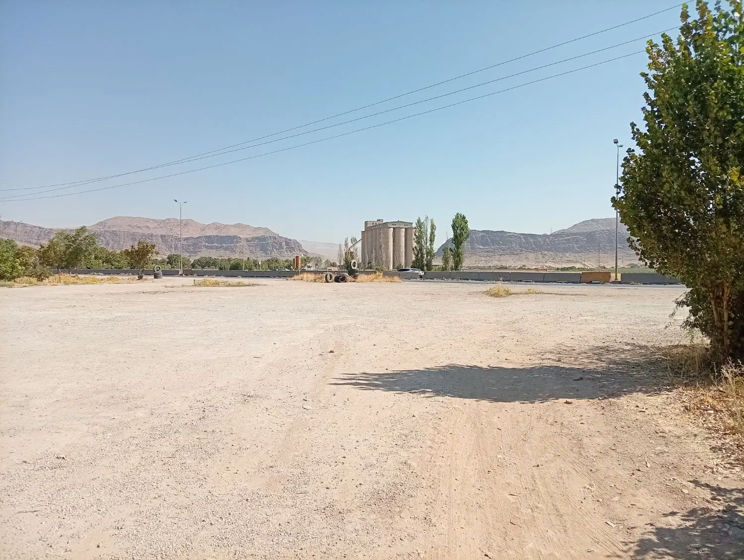 اجاره مغازه ۱۰۰ متری