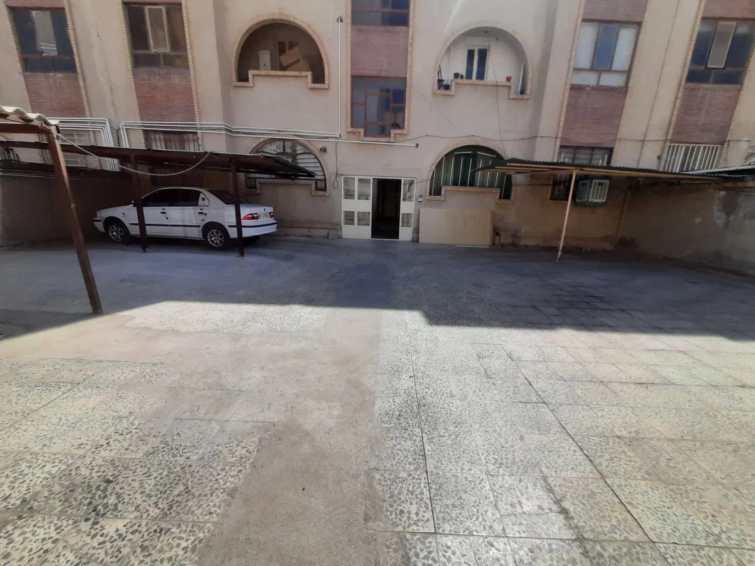 آپارتمان همکف