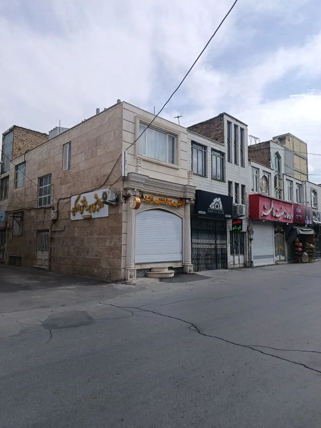 ملک مستقل دو بر خیابان جهانگیری