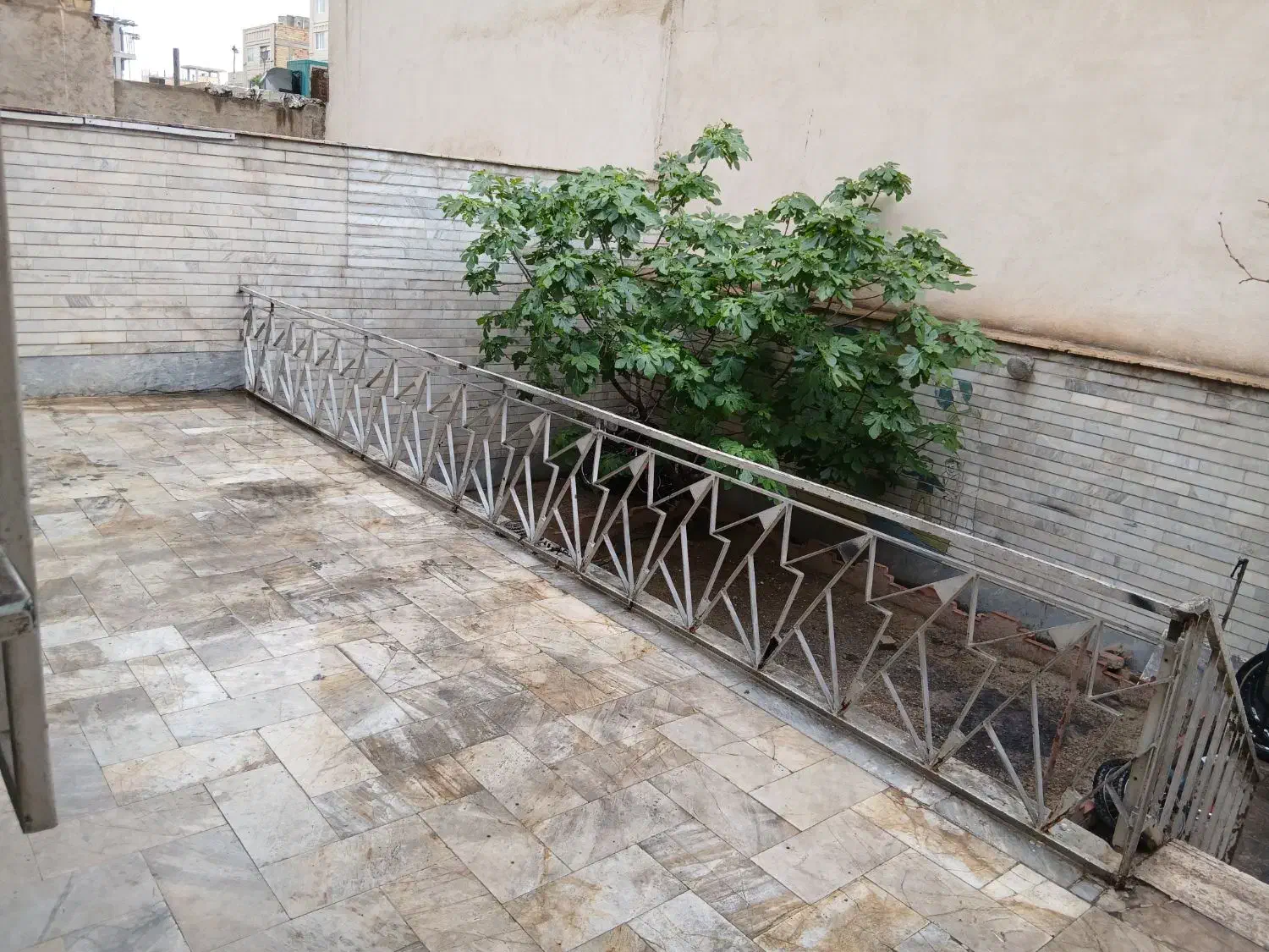 اجاره ویلایی۲۰۰ متری دوخوابه۲حیاط پارکینگ+زیرزمین