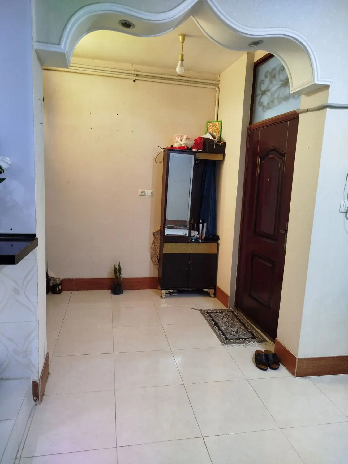 آپارتمان فول امکانات  بر خیابان چهل متری
