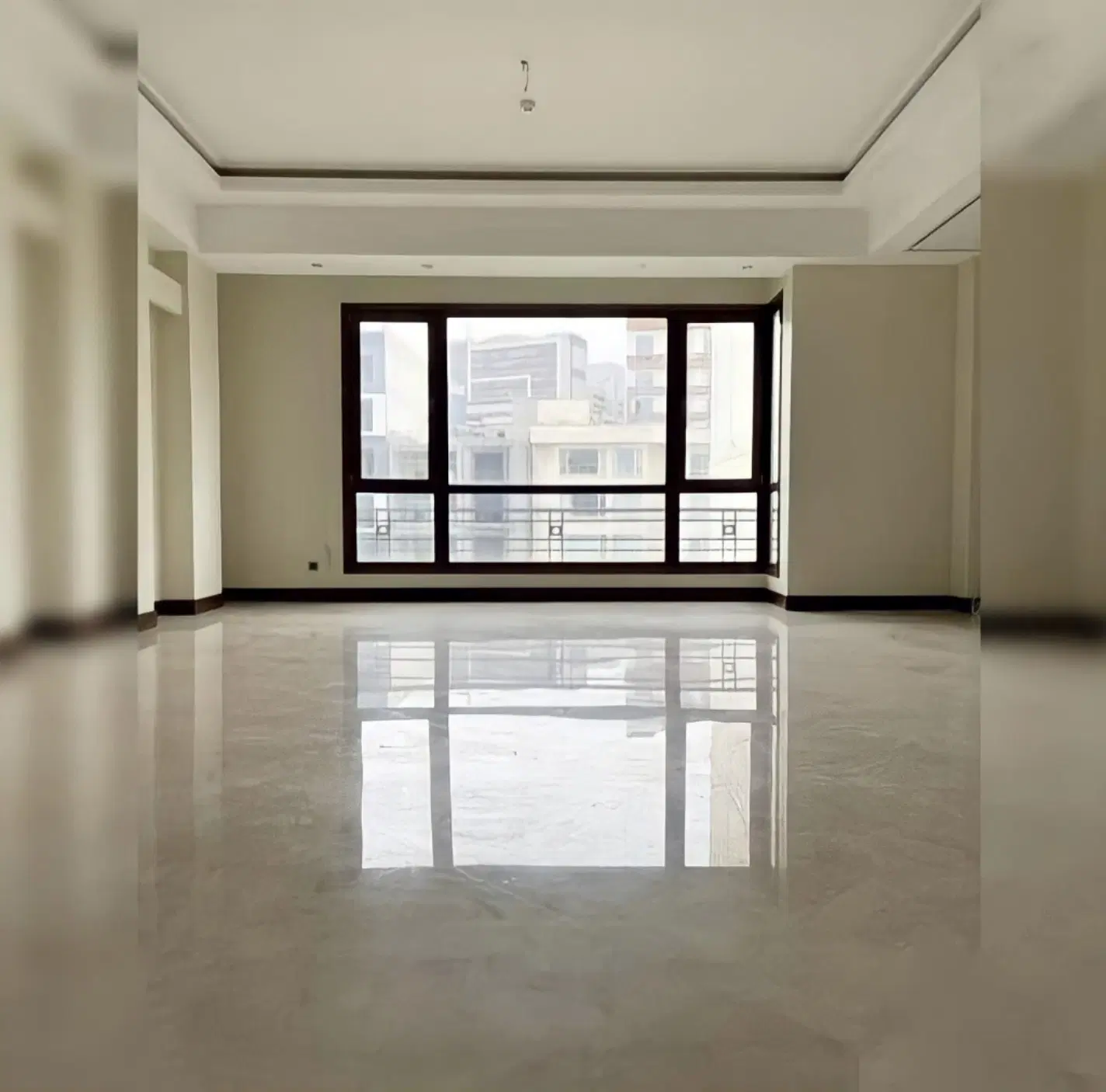 ۱۳۰ متری سنددار نوساز ( سنگی )