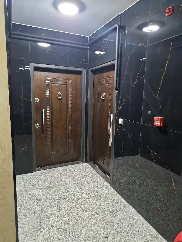 اجاره اپارتمان مسکونی ۱۱۰ متری بر خ مافی