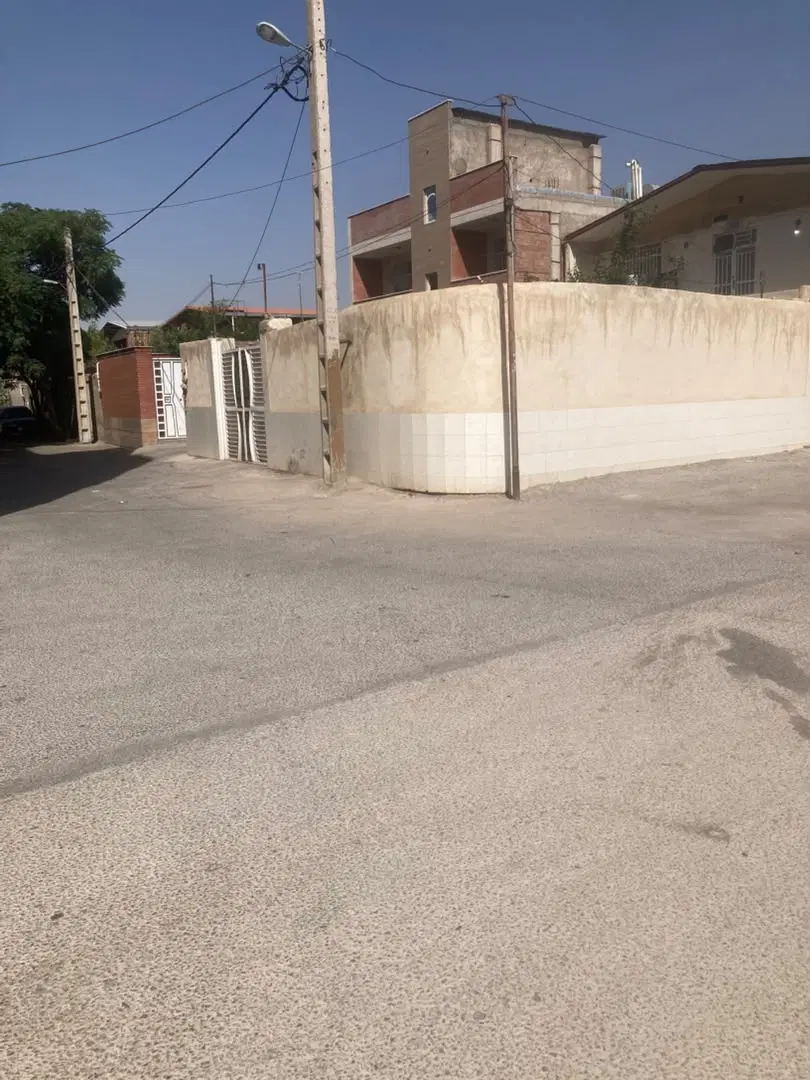 فروش یک باب زمین به مساحت ۱۵۰ متر
