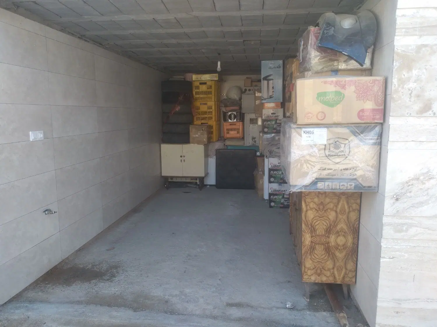 اجاره پارکینگ به عنوان انبار در صدرا