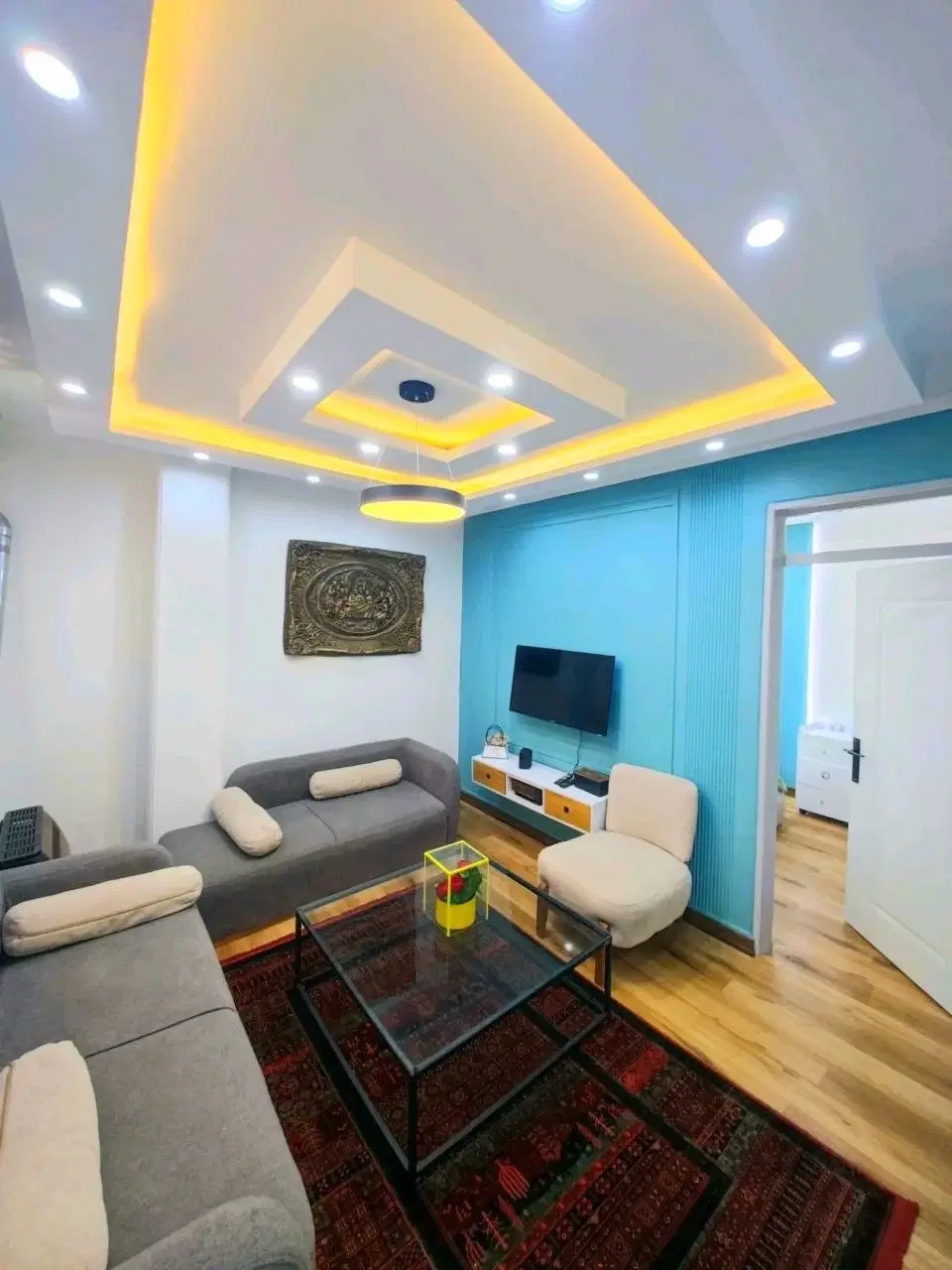 ۴۲مترتکخواب_سالن پرده خور_دیزاین مدرن_رو به نما