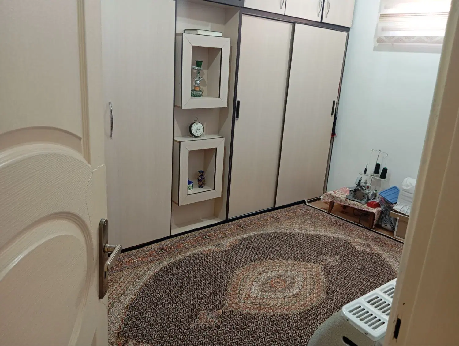 واحد ۷۷ متر جنوبی کوچه باغ