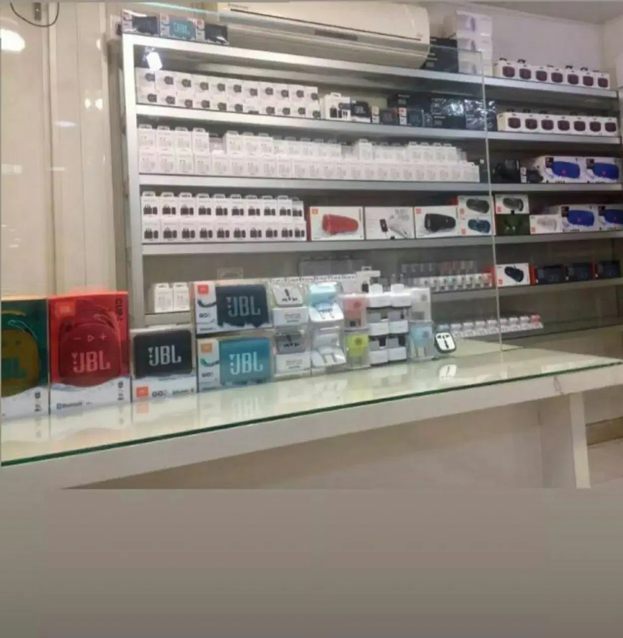 مغازه پاساژ موبایل کربلایی