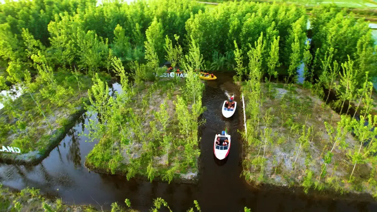 جایی برای زندگی، تفریح و کسب درآمد