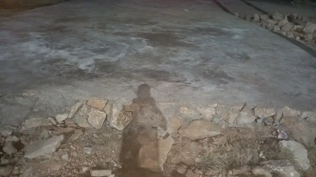 زمین ۲۱۰ متری نور پی زده سنگ فرش آماده ساخت