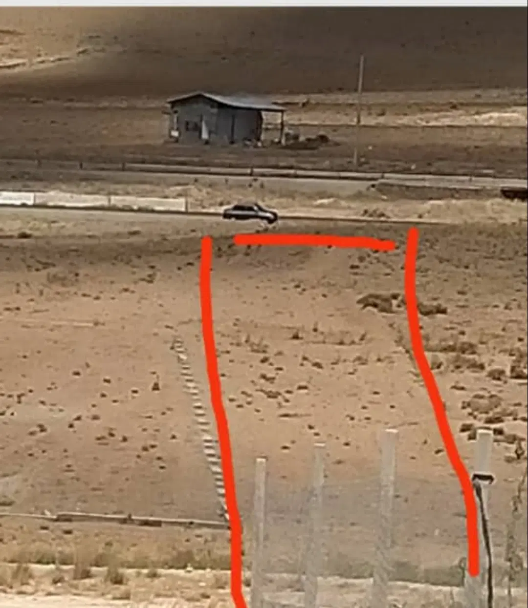 زمین بر جاده دماوند به فیروزکوه روستای آرو