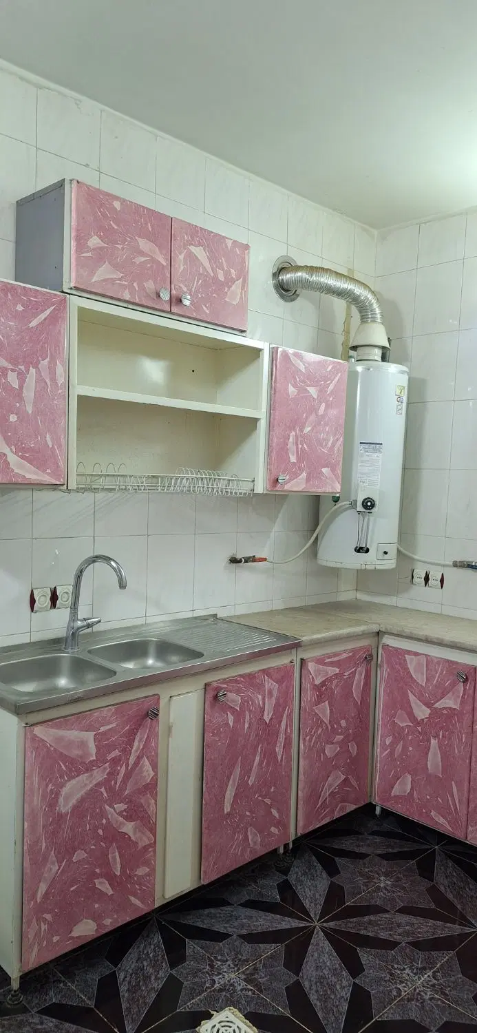 رهن و اجاره طبقه دوم  ۲۴ متری  پوربیرک