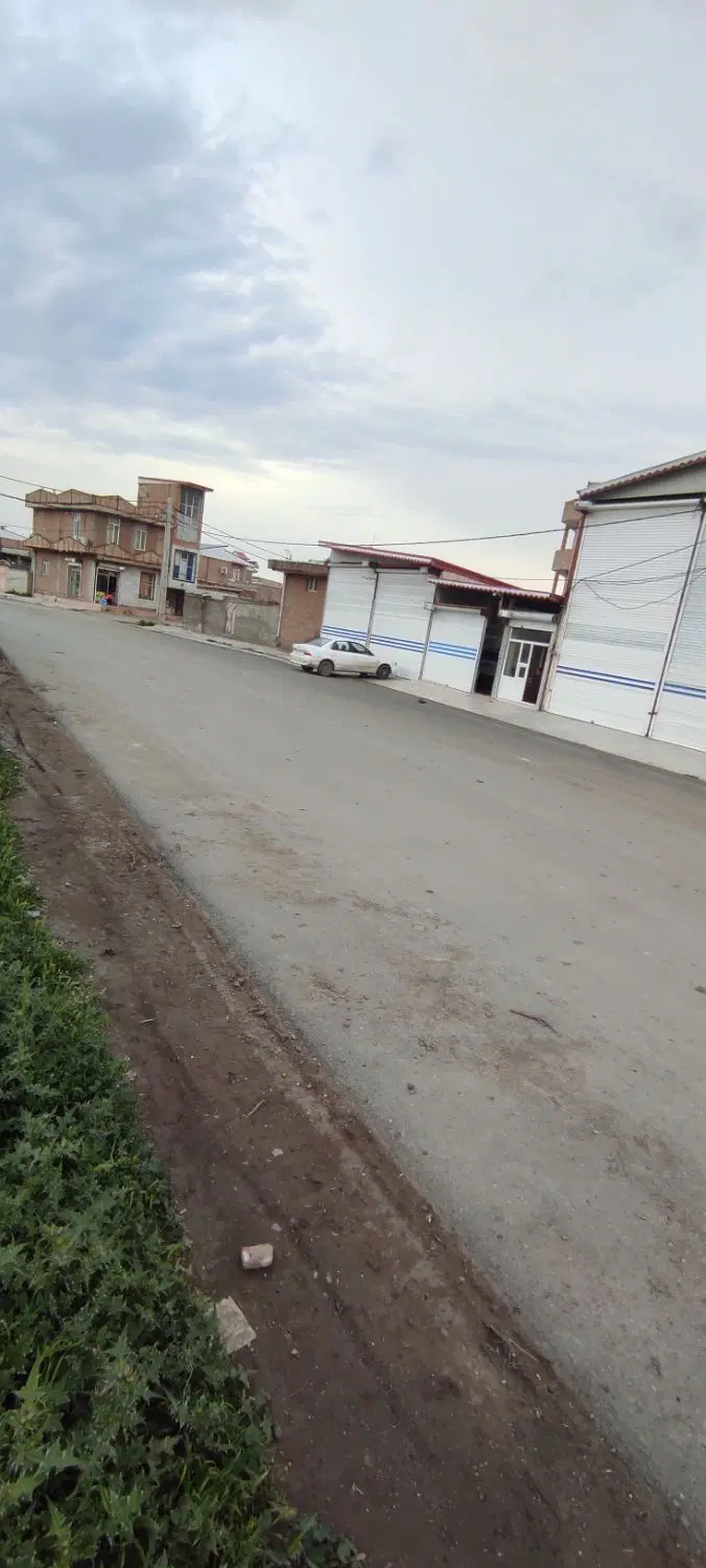 زمین مسکونی و تجاری