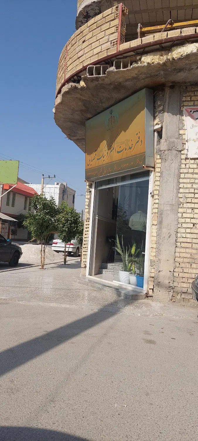 ۳۰۰ متر زمین مسکونی قابل ساخت