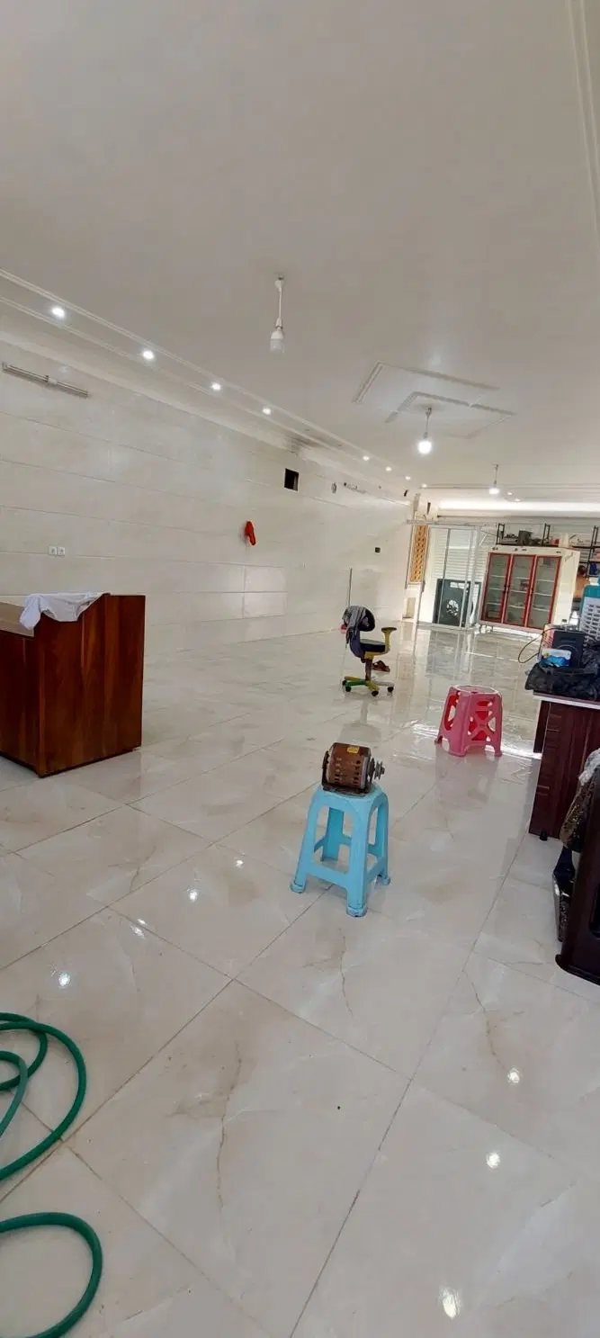 ۱۰۰متر ۴تا راه پله داره