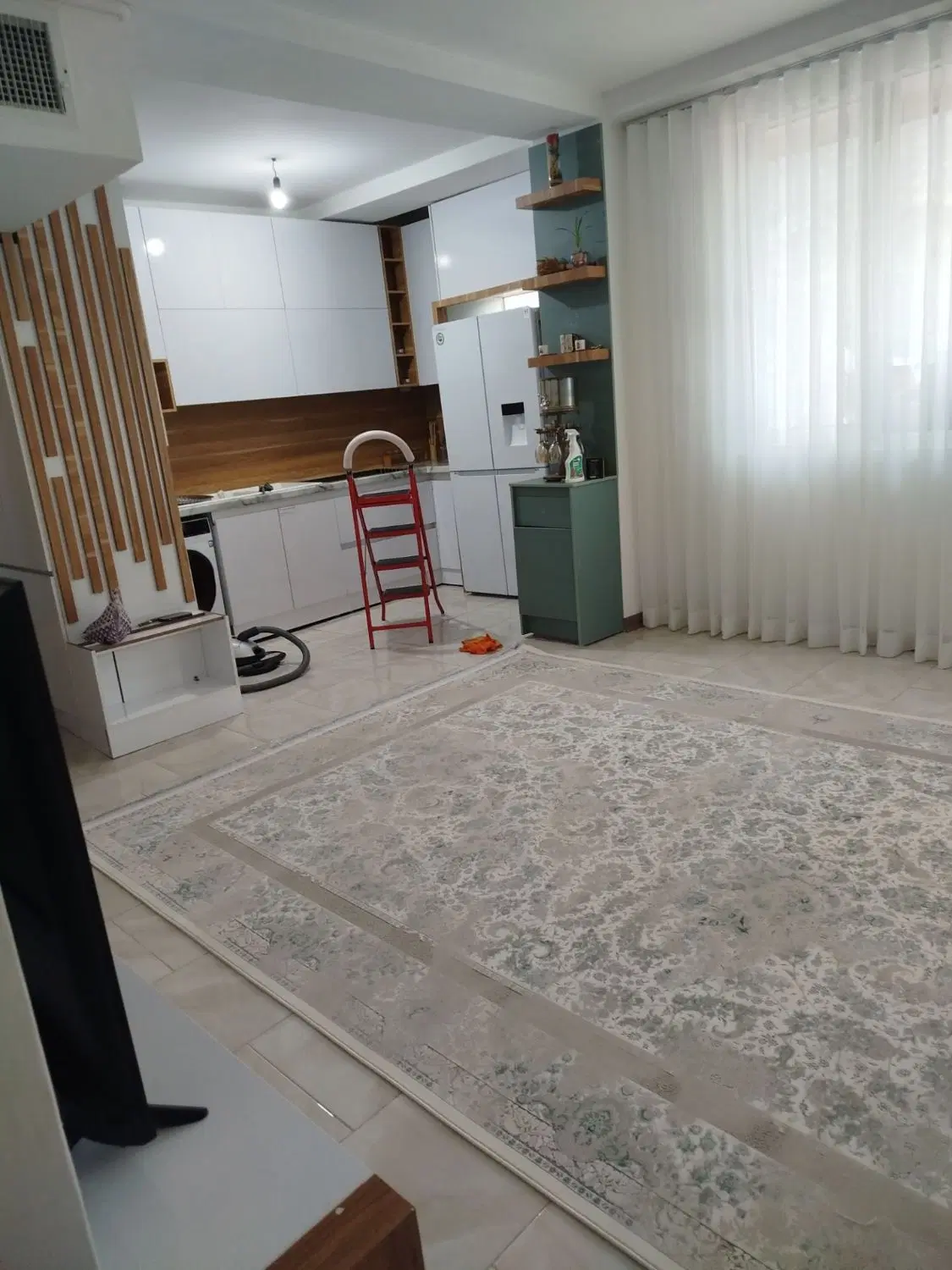واحد ۷۹ متری فول کابینت کمد دیواری میز تی وی