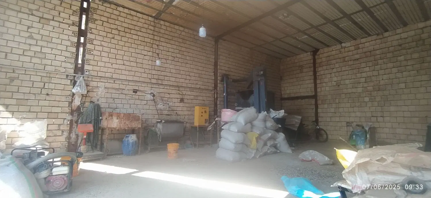 مغازه 100متری بر خیابان اصلی