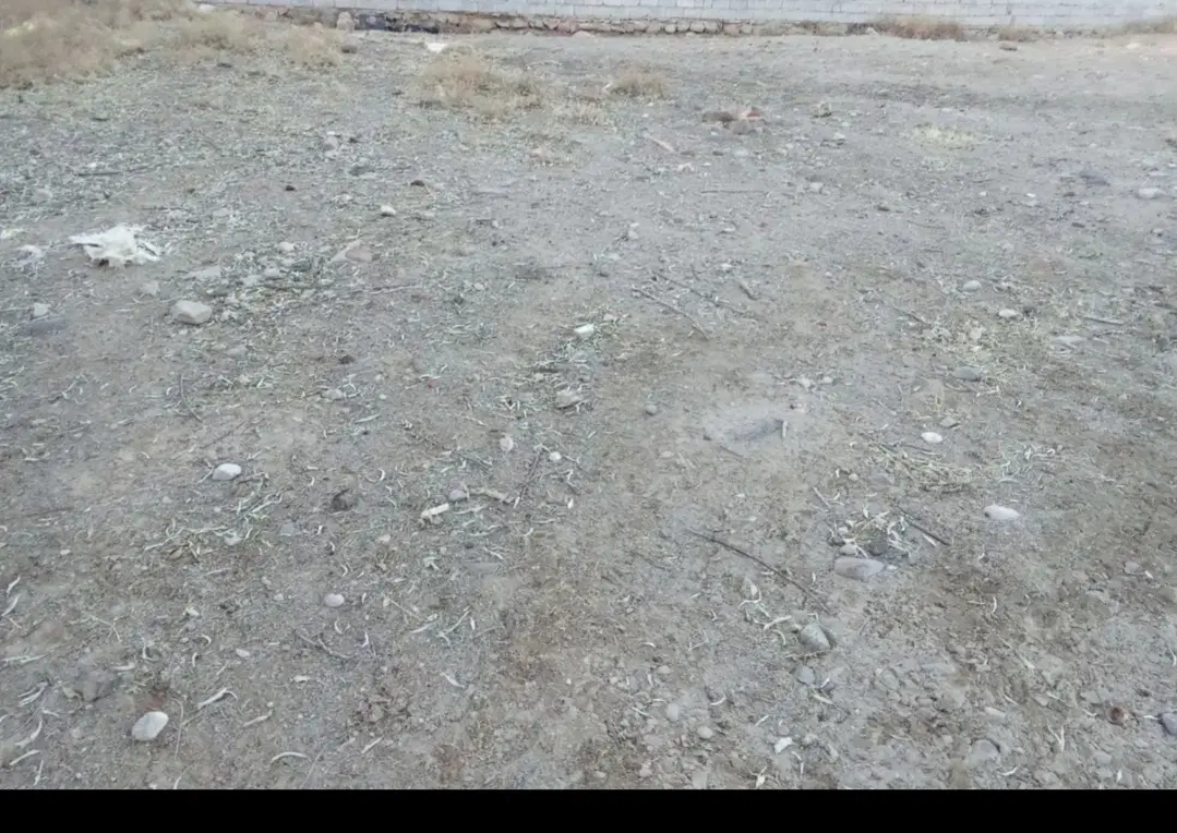 زمین آذرشهر