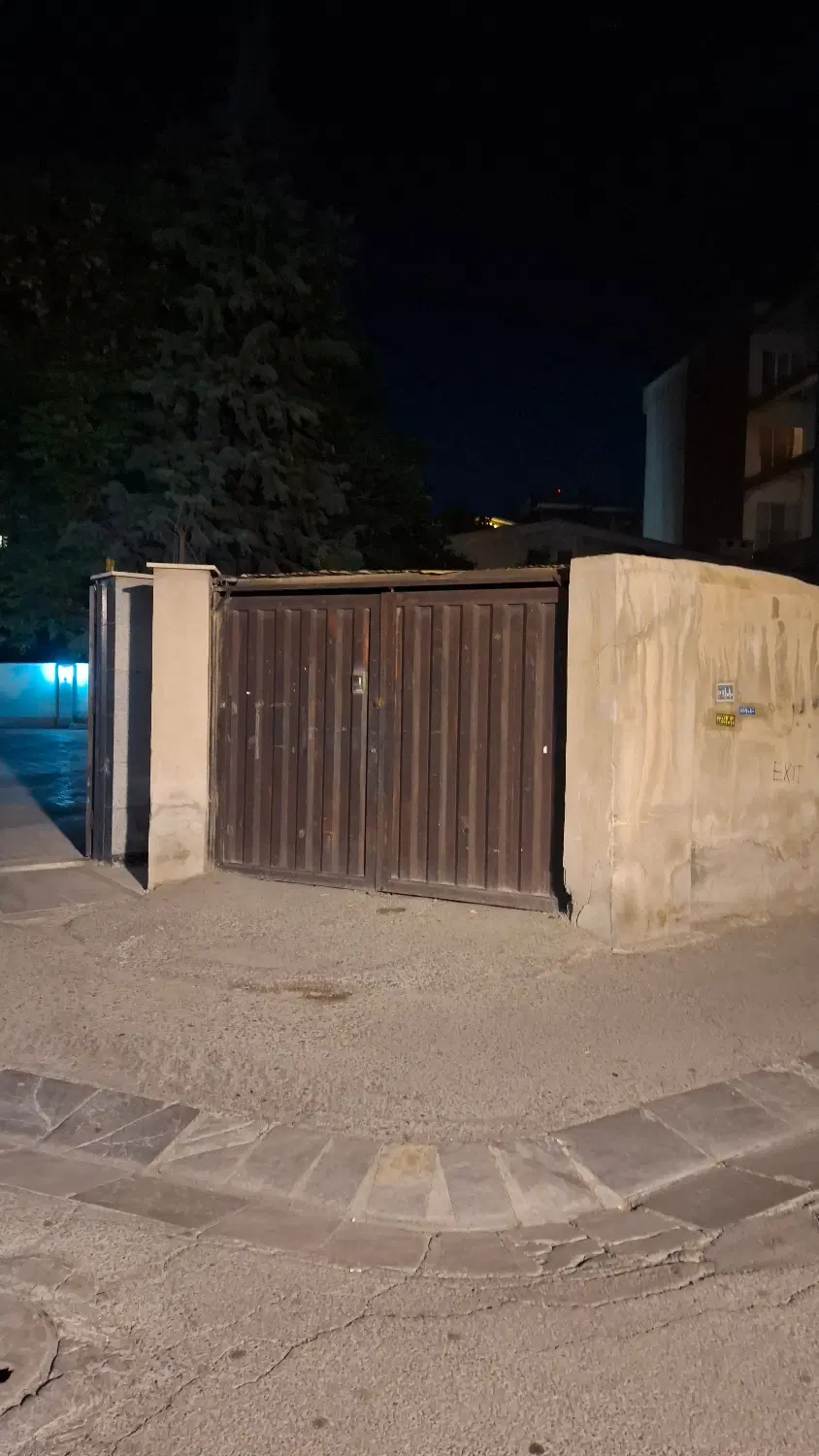 انبار و کارگاه مسقف