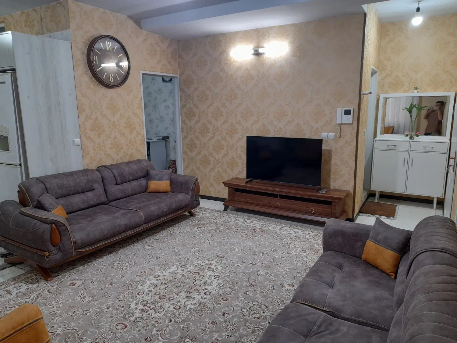 آپارتمان ۷۸ متری حصارک بالا