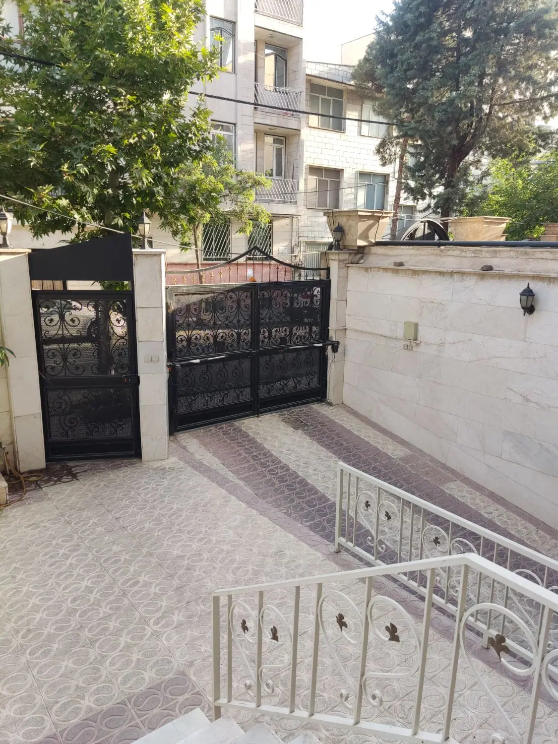 آپارتمان ۴۸ متر پارکینگ+انباری در محله فوق‌العاده