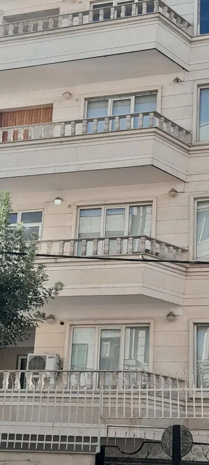 تک واحدی.  نسترن زوج