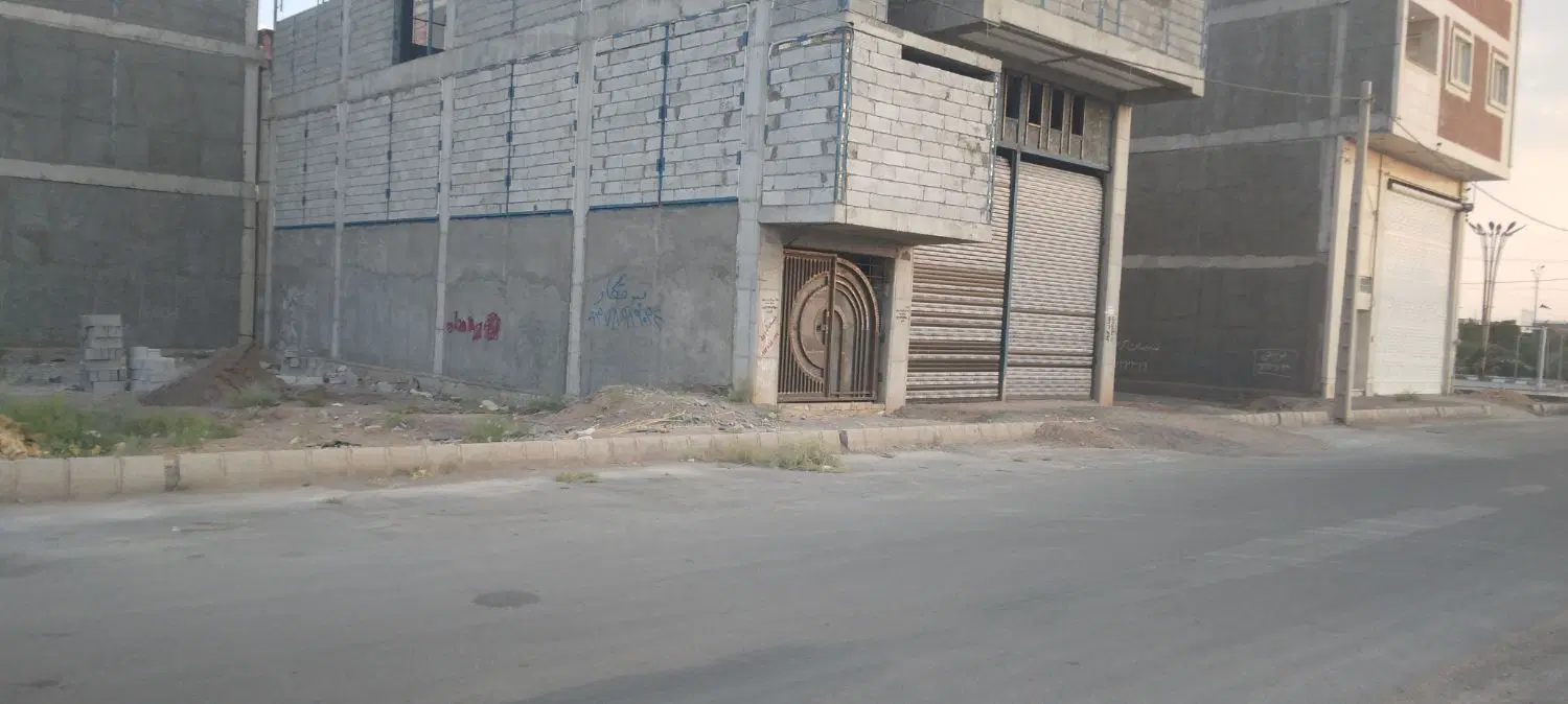 زمین در ورودی اصلی شهرک صفائیه