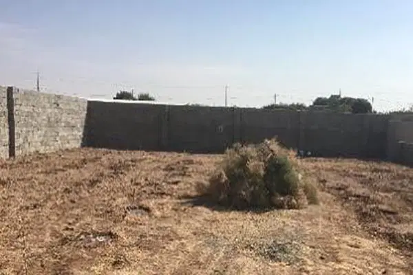 300 متر زمین مسکونی در کوچه 8 متری