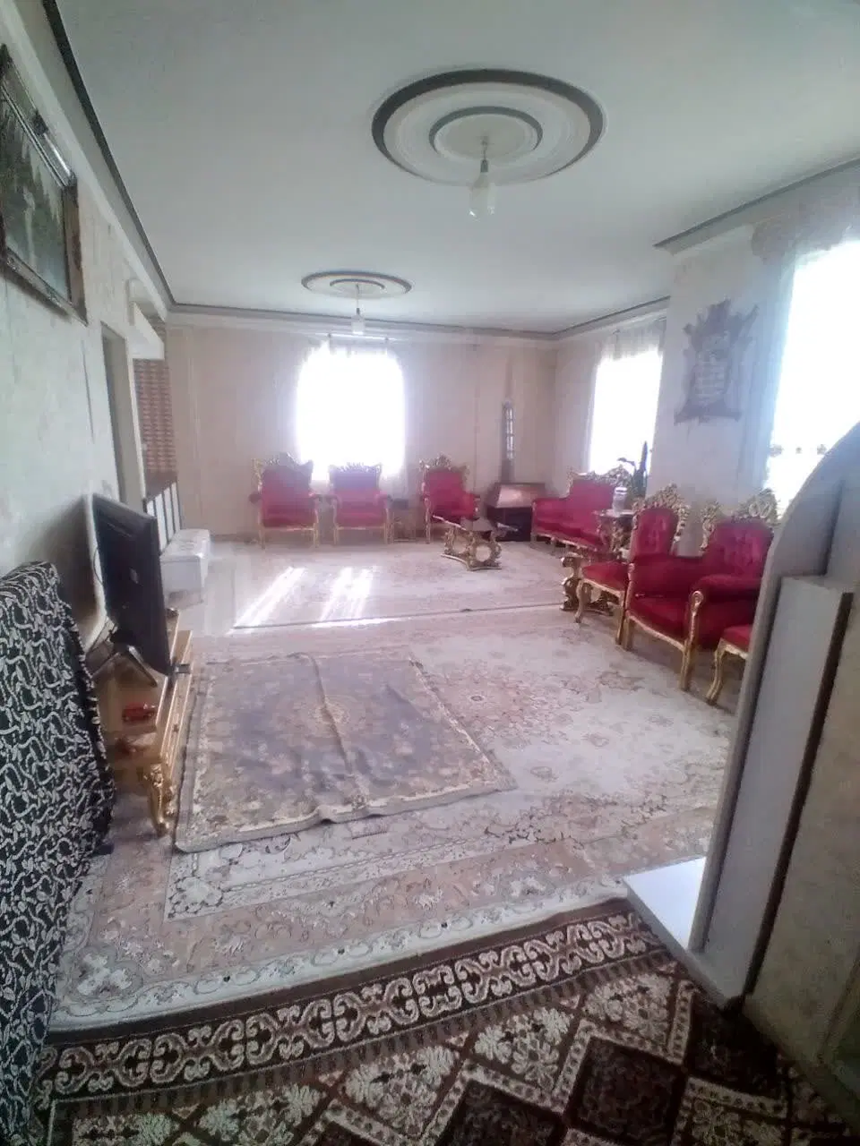عباس آباد خیابان نورائیان اصفهانی نبش نو بهار ۳