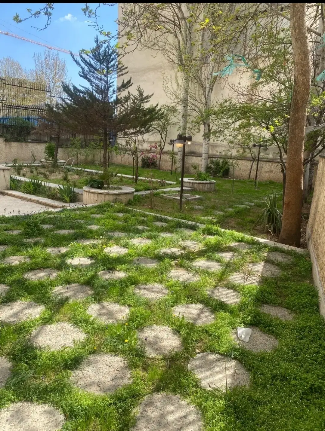 اجاره آپارتمان ۱۰۰ متری در نیاوران ۲۰۰ متر حیاط