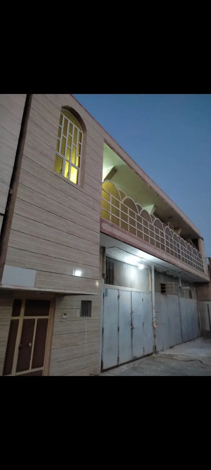 ملک تجاری و مسکونی