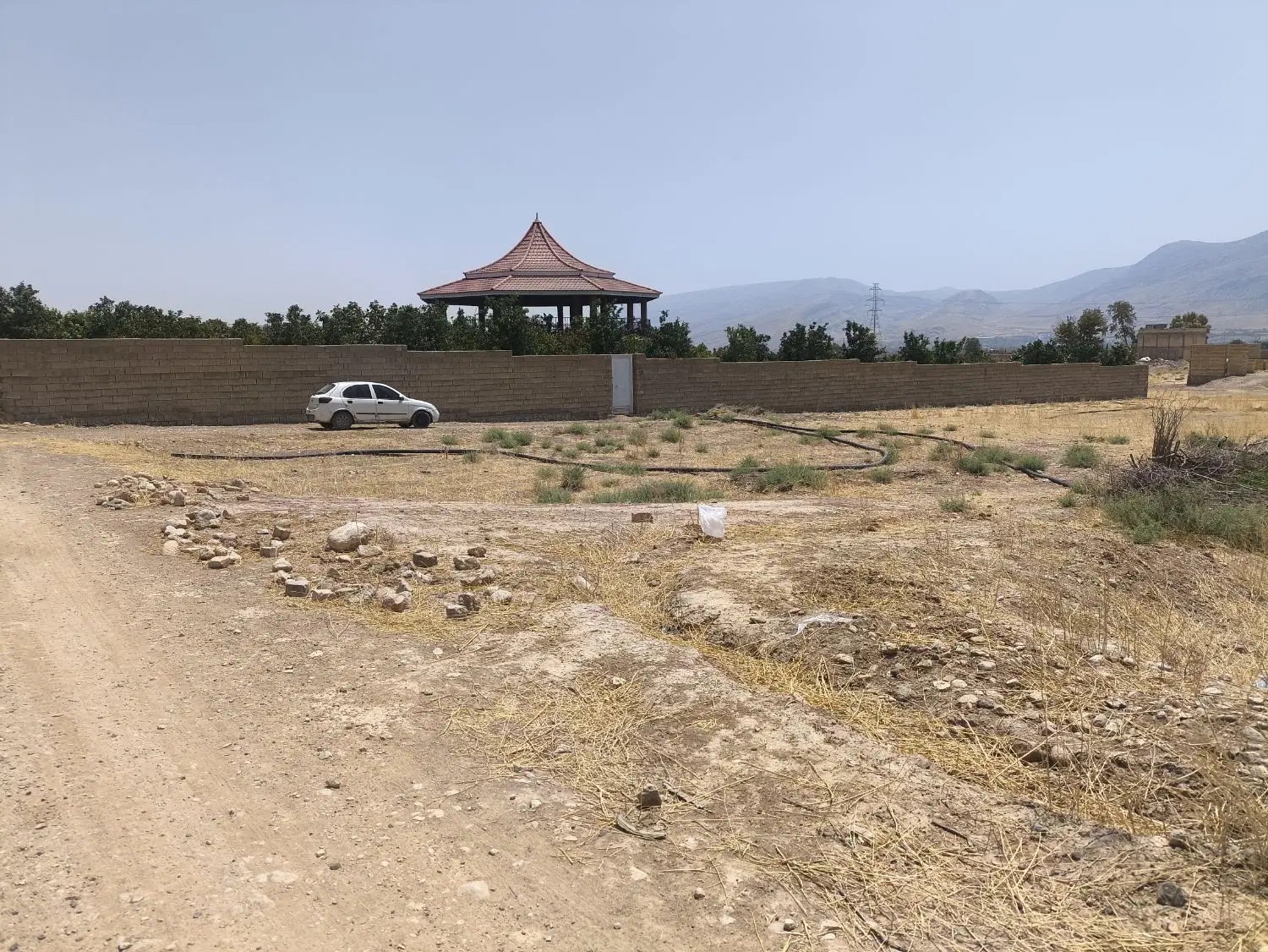زمین کیان آباد
