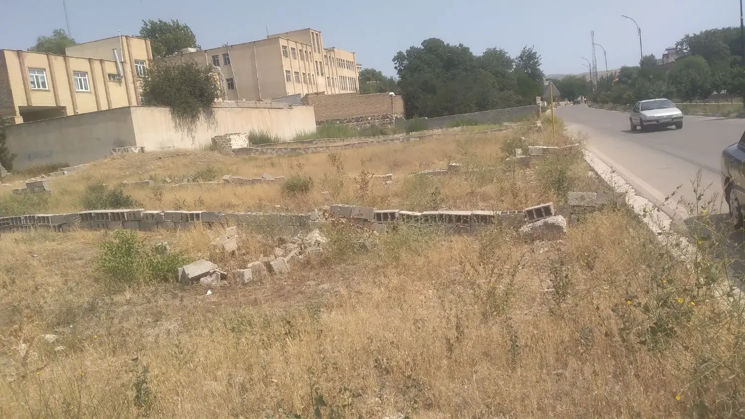 ۱۸۵ متر وسط شهر نمین