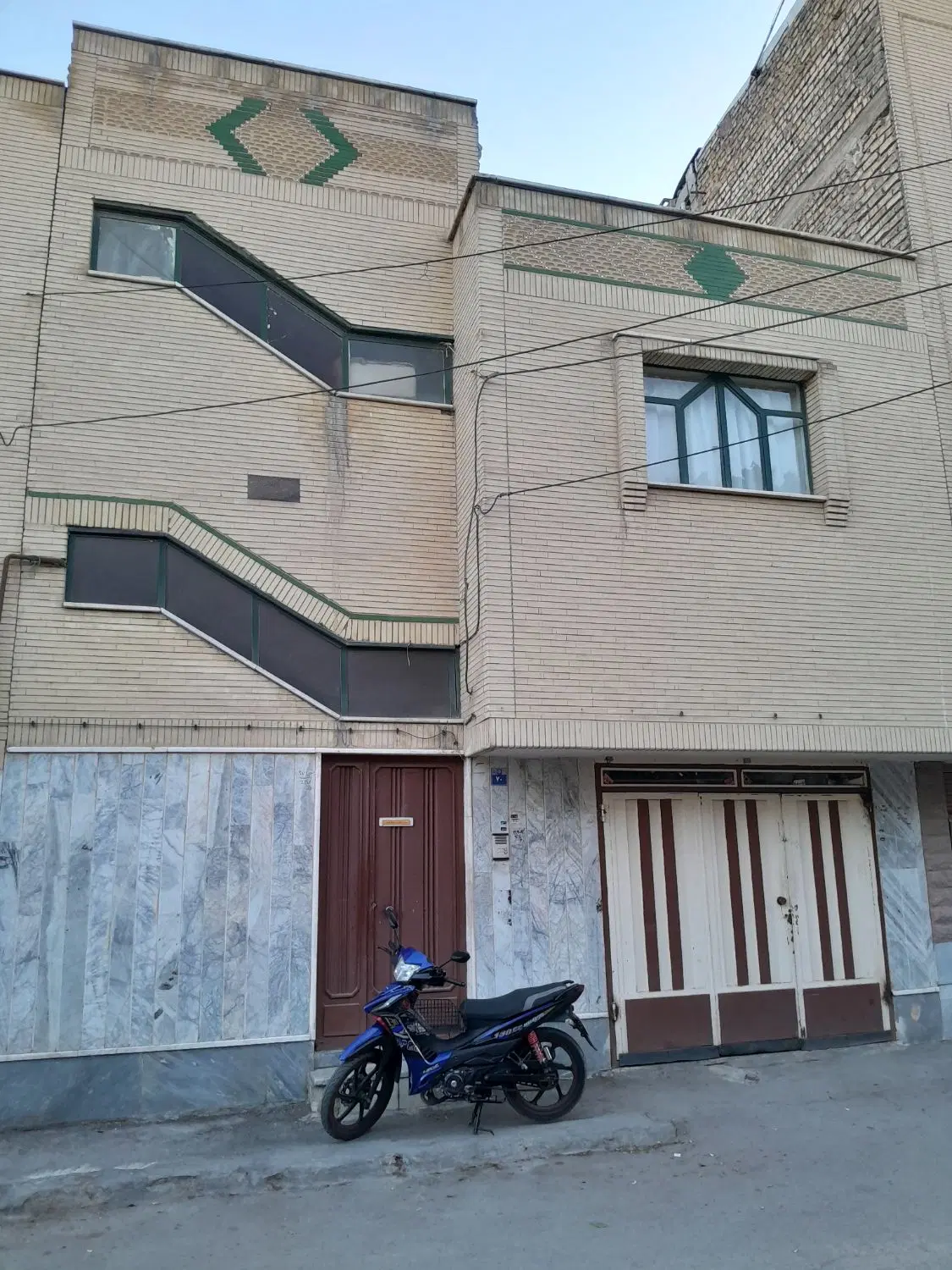منزل مسکونی دو طبقه