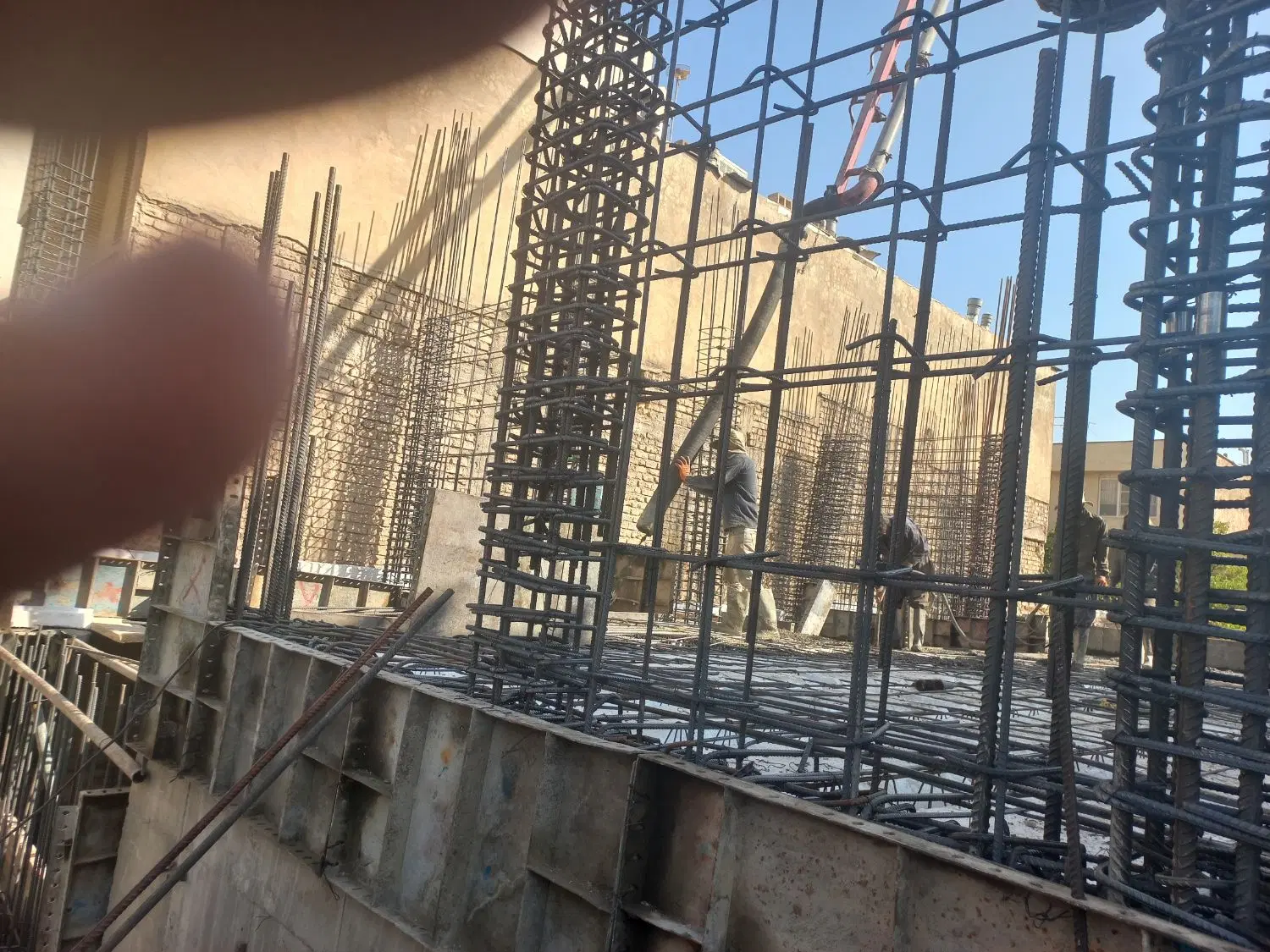 زمین ۲۰۰ متری مسکونی M3 درب از حیاط