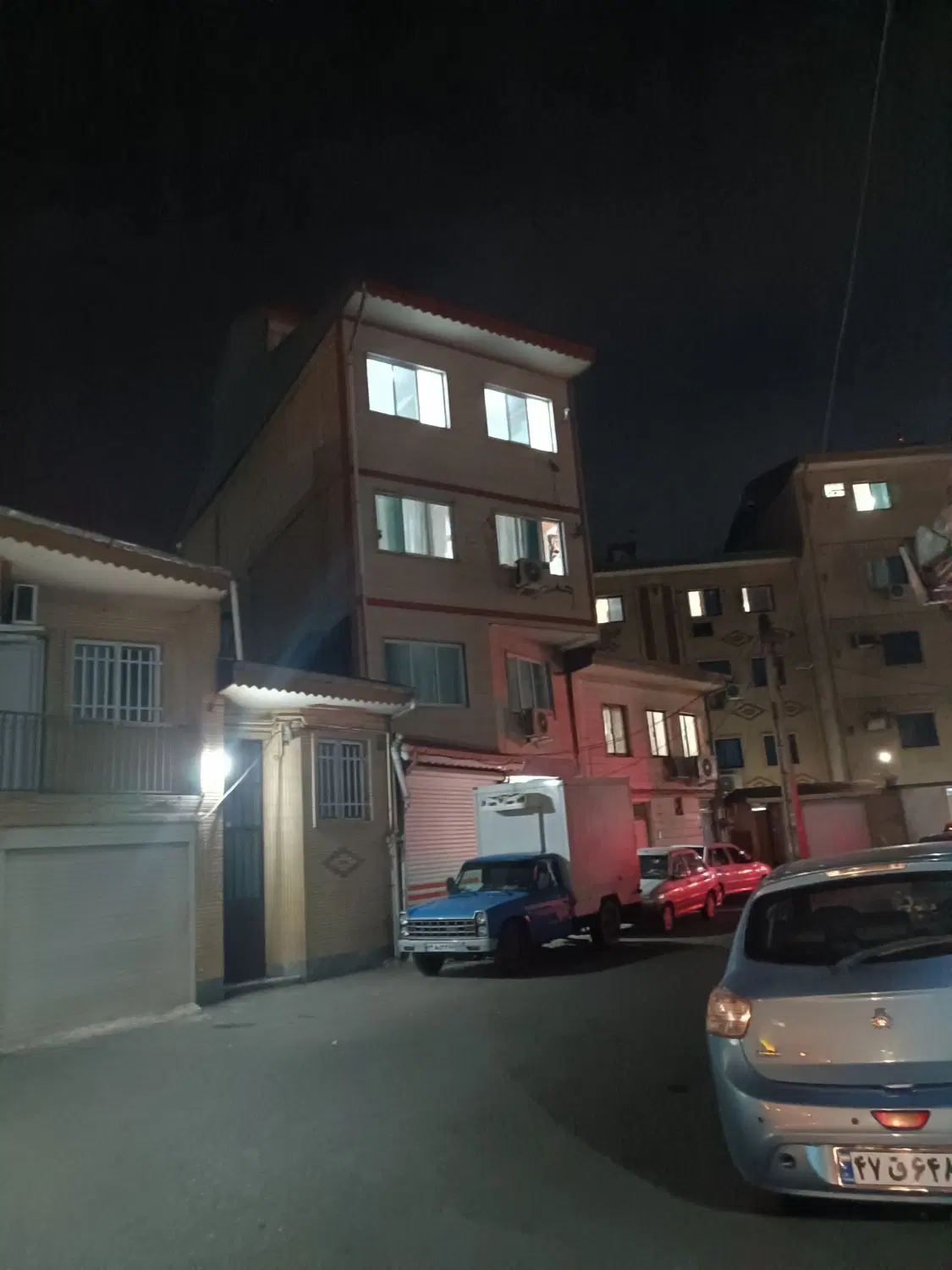 یک واحد آپارتمان حمیدیان