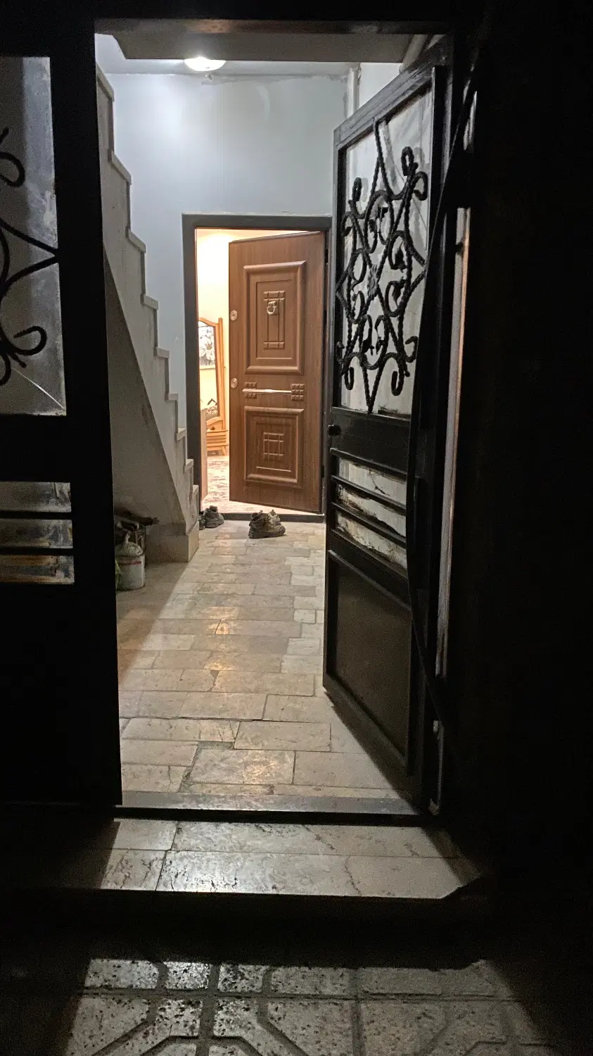 آپارتمان طبقه اول توس ۳۳