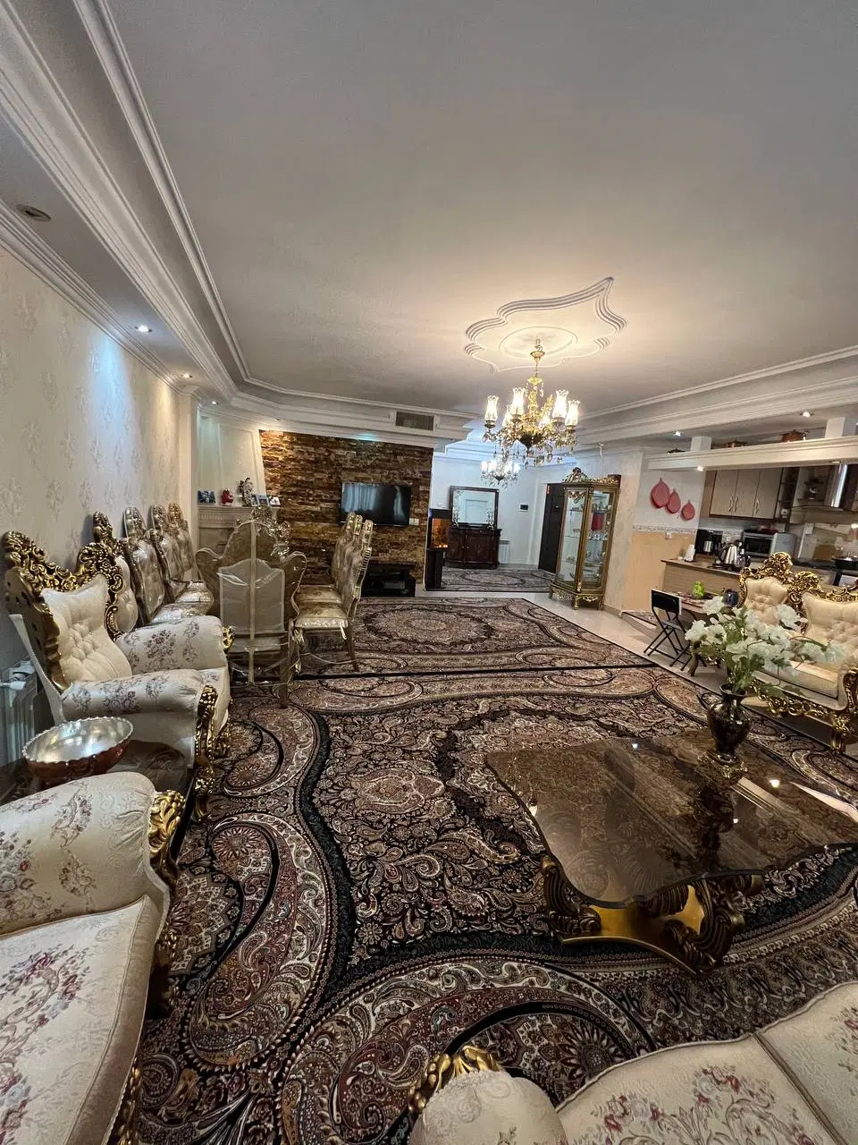 آپارتمان ۱۰۸ متری وحدت