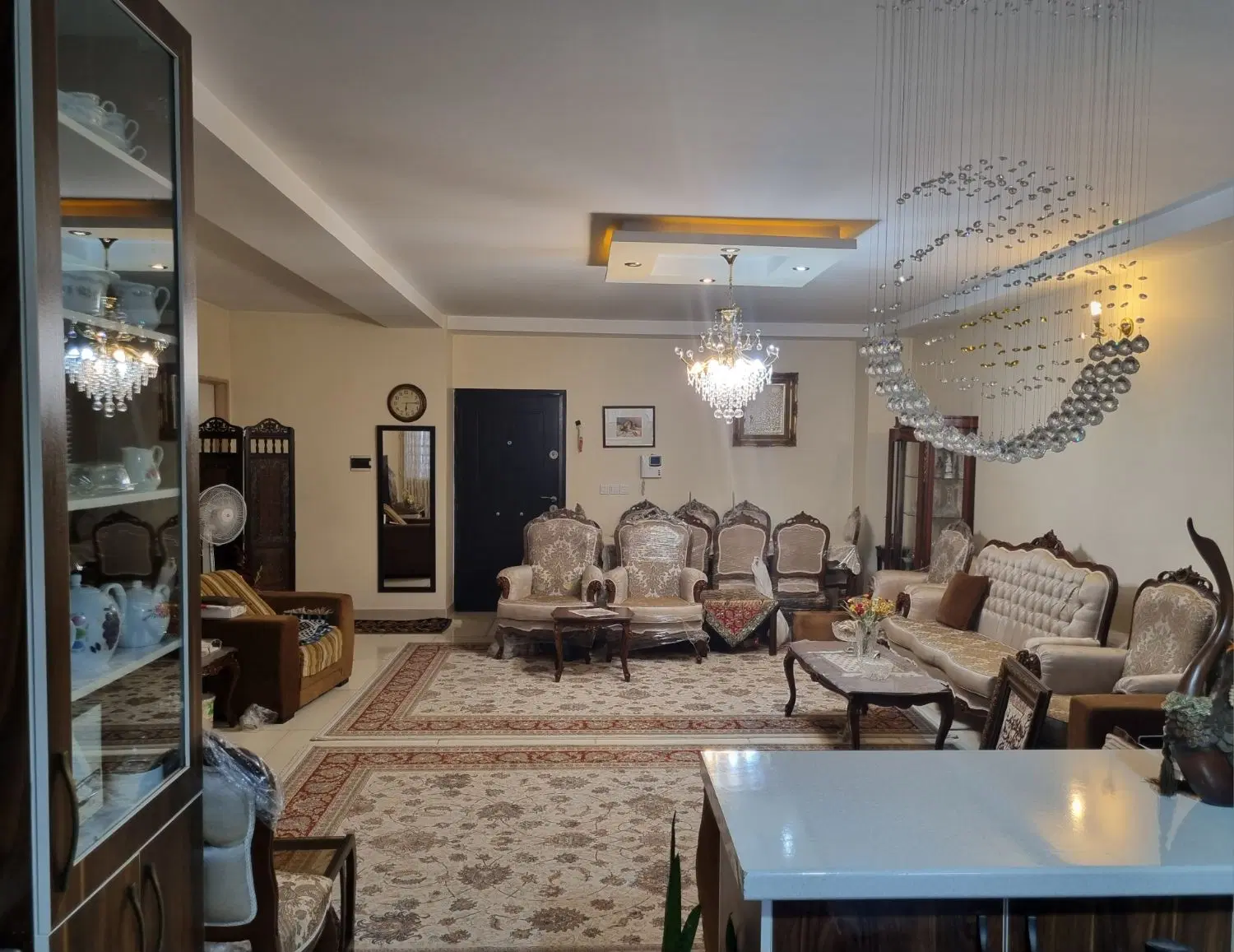 رهن 93 متری انتهای کانال غربی