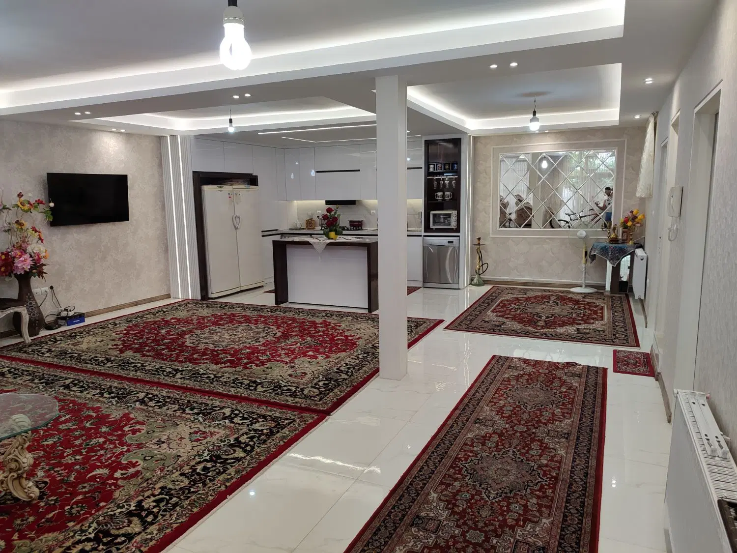 حیاط ویلایی لوکس و باصفا در جدیری جنوبی_آبرسان