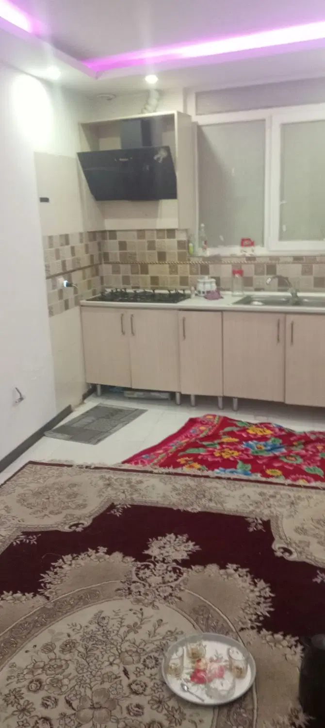 آپارتمان 40 متری حاج منصور کوچه الوند.