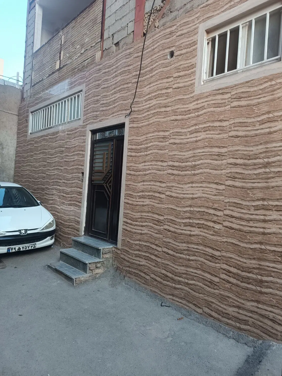 آپارتمان 90متری همکف مفتح امام دوست مشکقنبری