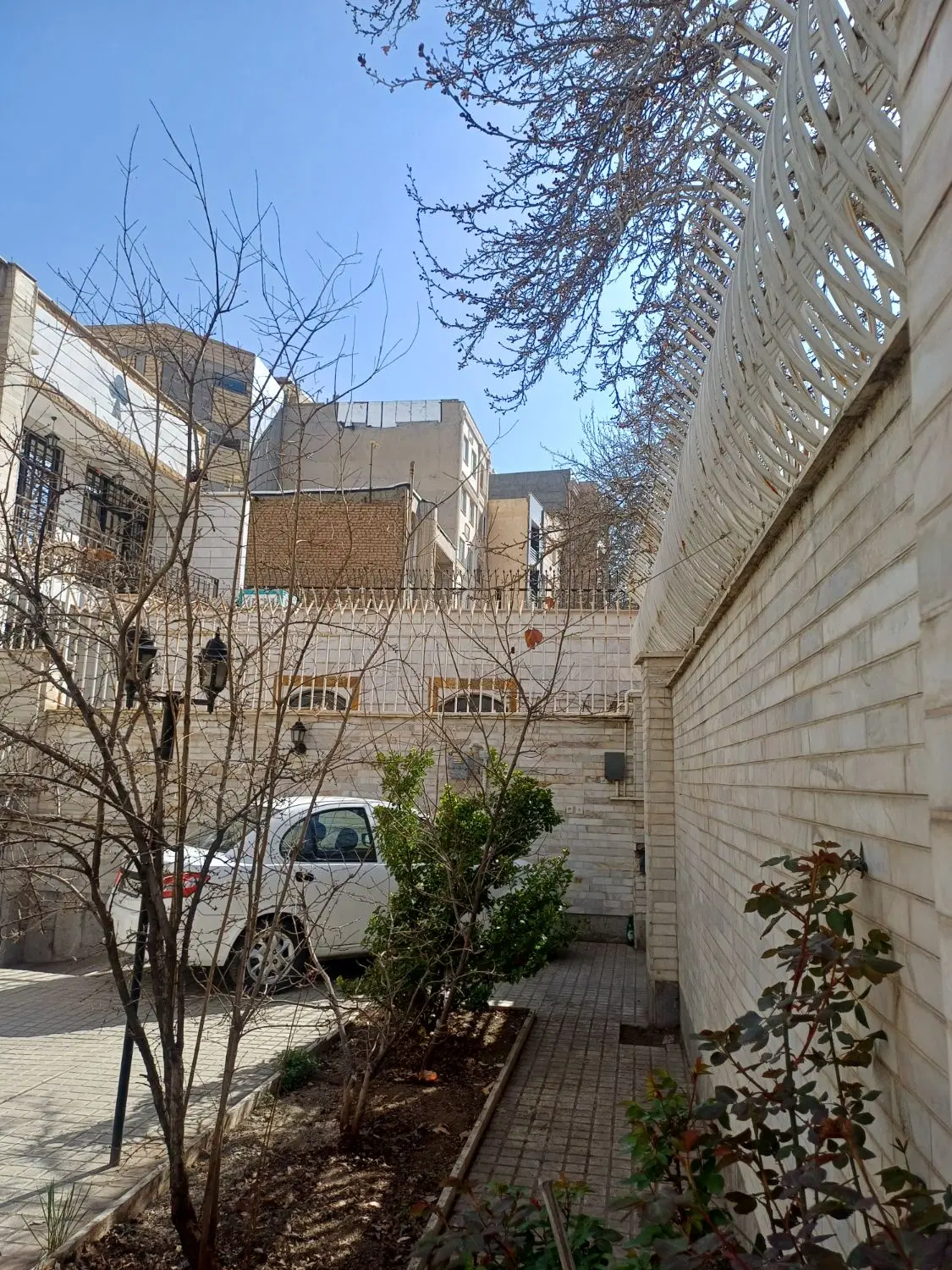 ویلایی با موقعیت  تجاری مسکونی