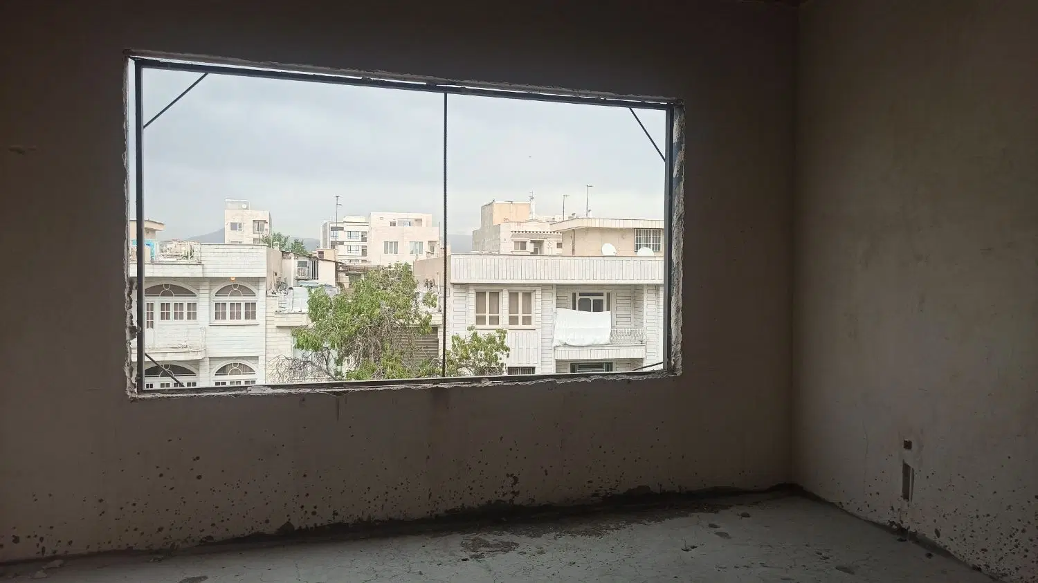 ولیعصر ۱۲۸ متری