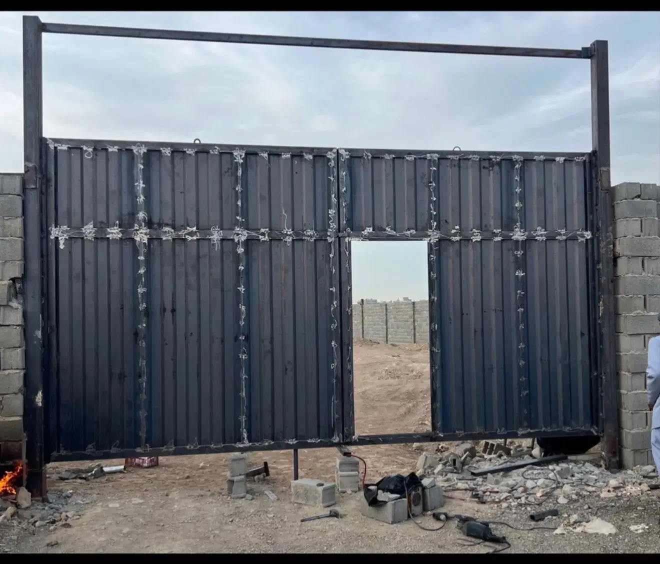 6500 متر ۴ دیواری با برق مسکونی(قابل ارتقا)
