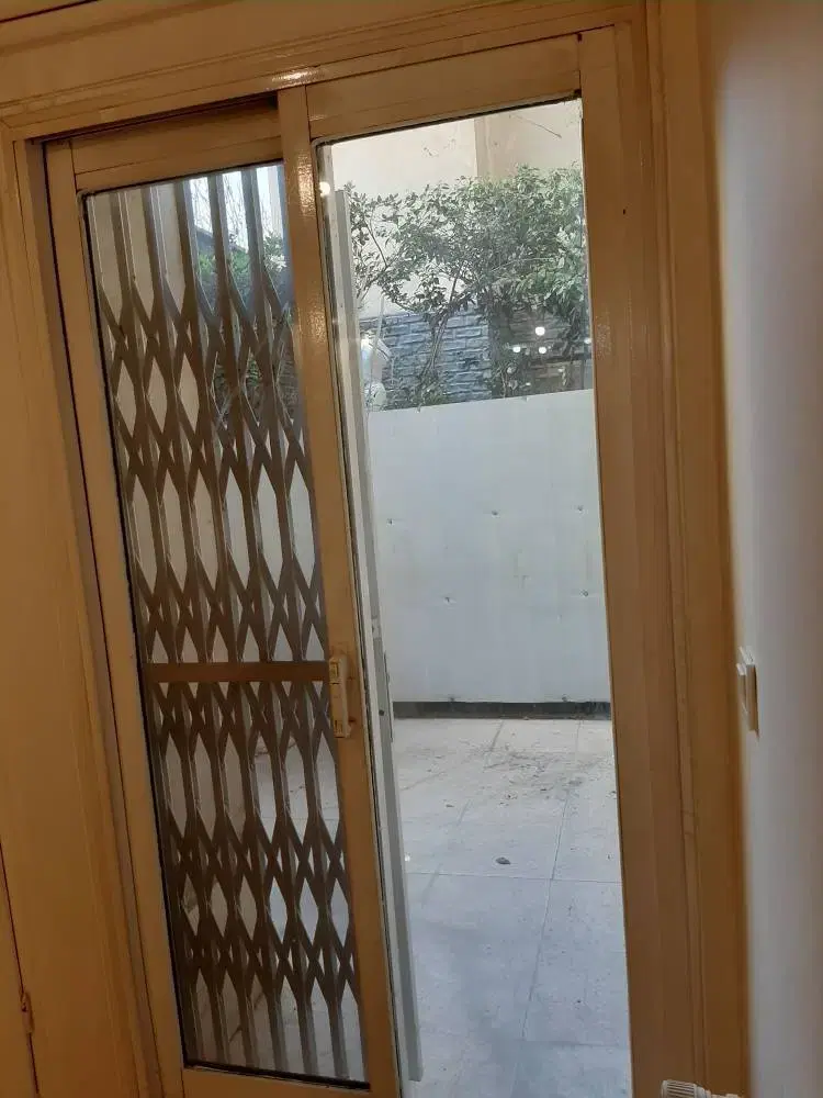 ظفر آرش شرقی ۷۵مترسندی ۹۰ متر کاربردی