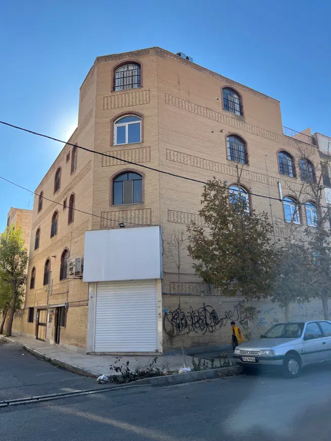 رهن و اجاره ۱۴۵ متری،۳ خواب، خ نهم دهقان ویلا اول