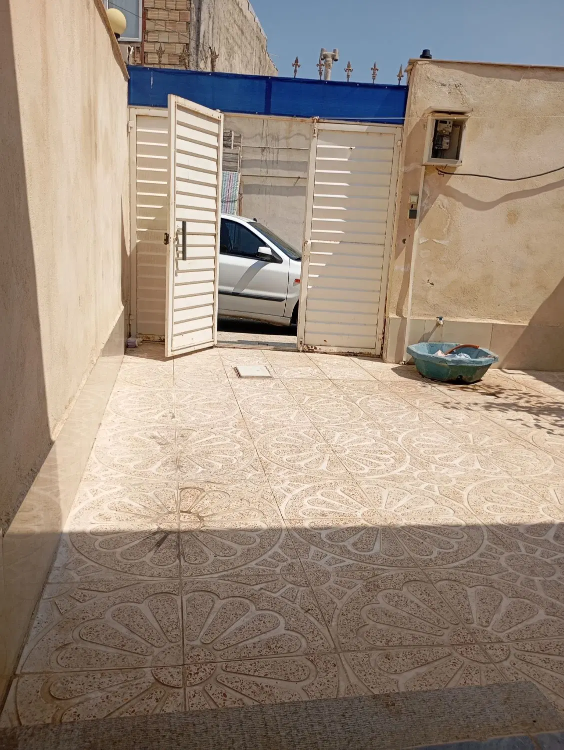 حیاط فروشی اورمیه