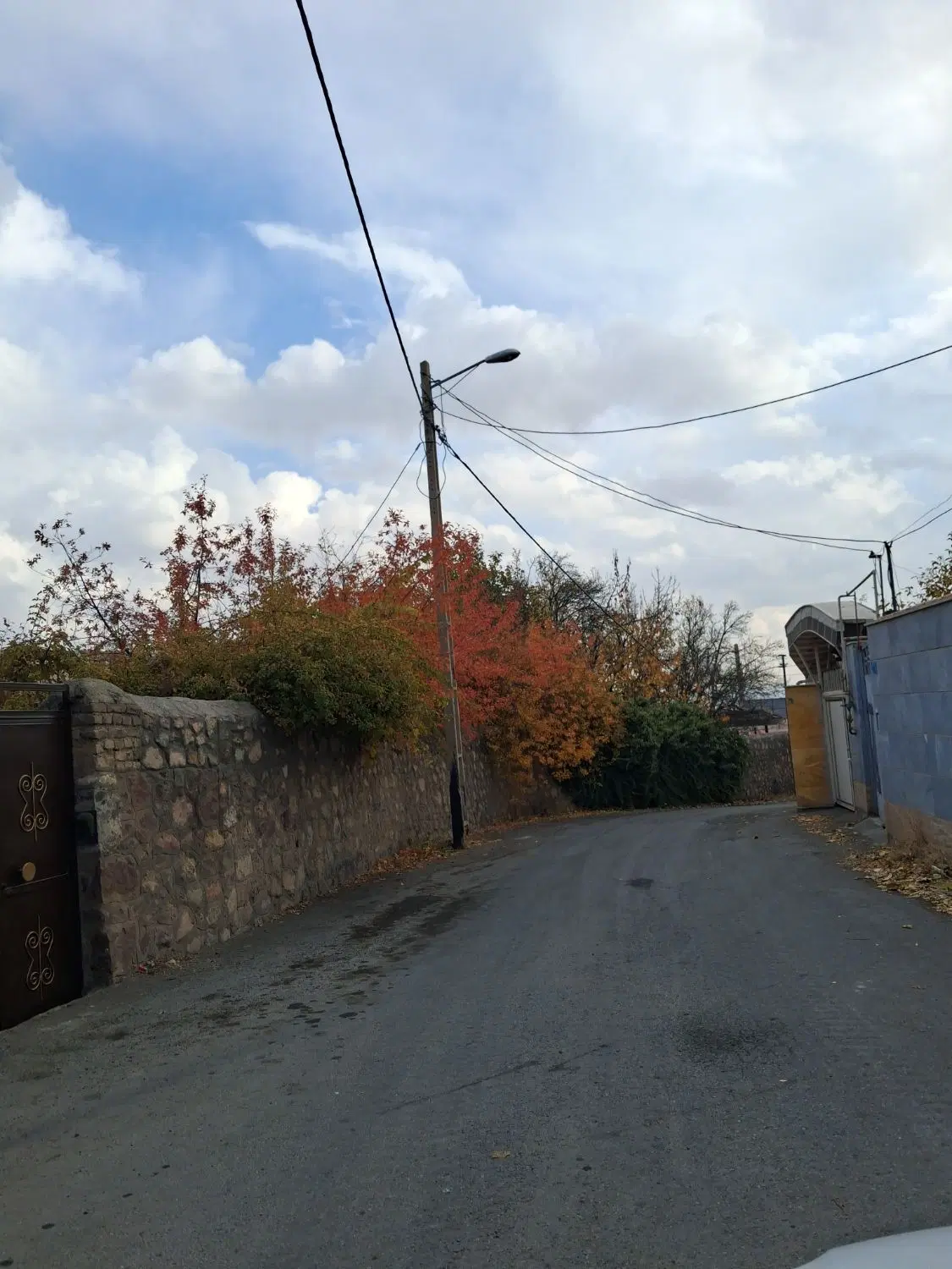 ۵۵۰مترباغ دماوندجابان داخل بافت سندتک برگ دیوارشده