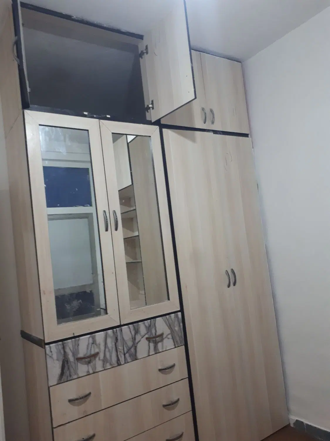 آپارتمان ۶۰ مترمربع واقع  در شهرک ارم